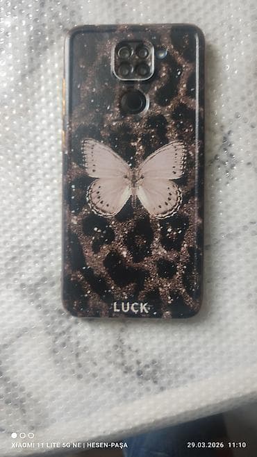 telfonlar: Redmi smartfon + 2 ədəd qab - Model: Redmi (arxa tərəfdə “Redmi” — 3