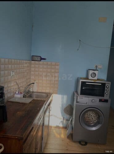 tap.az saatli: 300 Azn Şəkidə kirayə. təzə bazarın aşağısındaki bina 4. mərtəbə 2 — 7