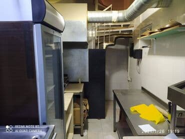 mağaza üçün avadanlıqlarla təchiz olunmuş obyekt: Bakıxanov qəsəbəsi mərkəzi yolun üstündə ümumi sahəsi 91 kvm 2 — 3