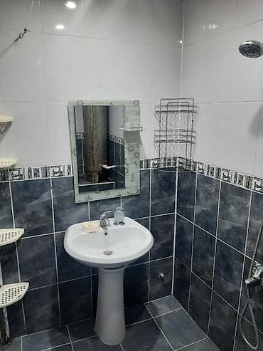 qusar kiraye ev: Tecili Zabrat 1 de 81 nomreli məktebin yaninda 2 otalqi Bina Evi — 10