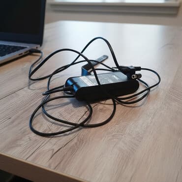 flash kart qiymeti: Dell noutbukları üçün nəzərdə tutulmuş orijinal adapteri.Az — 1