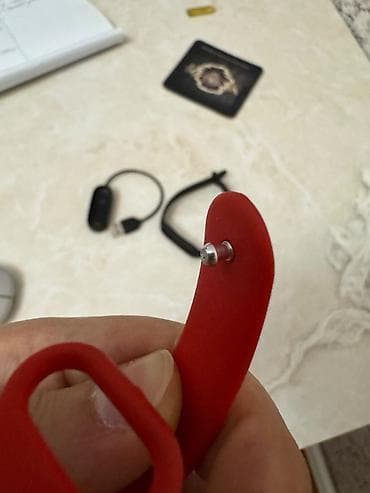 xiaomi bluetooth: Xiaomi Mi Band 4 fitnes breykleti və aksesuar dəsti Məhsulun tərkibi — 3
