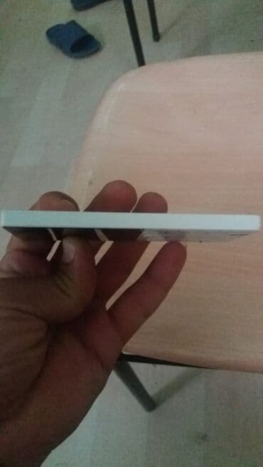 ev telfonu: Nokia 8 Sirocco, 1 TB, rəng - Ağ, Barmaq izi, İki sim kartlı — 4