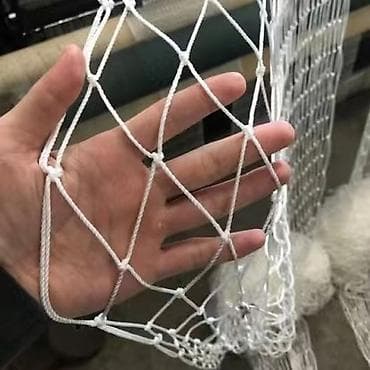 tikinti matreallari: Təzədi.Gözlər 10x10 eni və uzunluğu isə 10x20di.Futbol meydançası üçün — 2