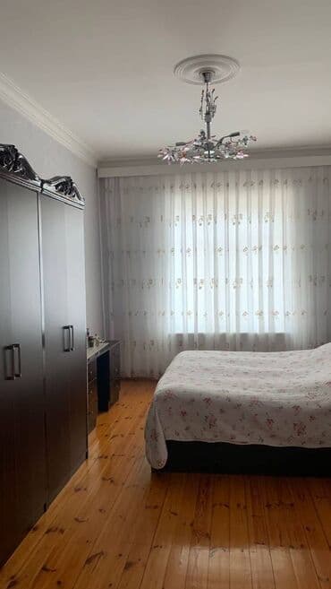 qaracuxurda ev: 240 kv. m, 4 otaqlı — 1