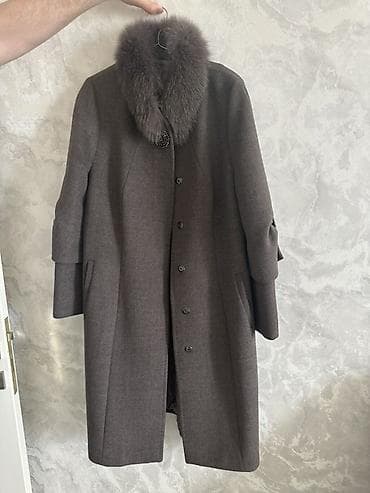 Qadın palto – qəhvəyi rəngdə, klassik uzunluqda. - Material: sıx lalafo.az -da Qadın palto – qəhvəyi rəngdə, klassik uzunluqda. - Material: sıx