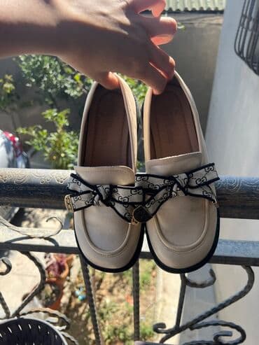 женские мокасины на шнурках: Размер: 37, цвет - Бежевый, Б/у — 2