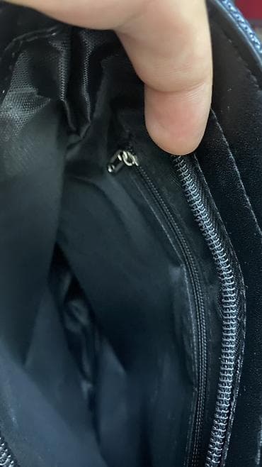 qizil alan: Çiyin çantası, Louis Vuitton, Yeni — 4