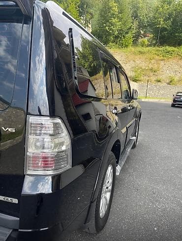 niva satilir: Mitsubishi Pajero: 3 l | 2007 il 240000 km Ofrouder/SUV — 10