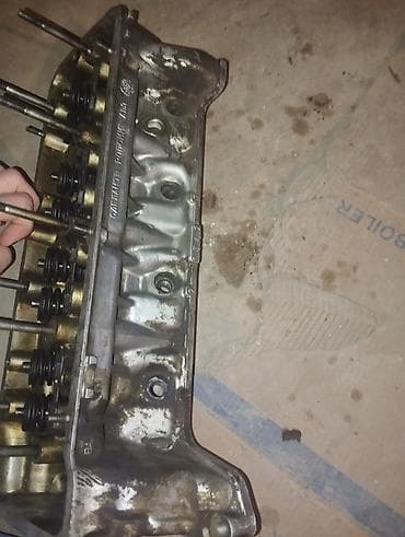 ford oturacaq: Məhsul: Avtomobil mühərriki üçün silindr başlığı Təsvir: - 8 — 2