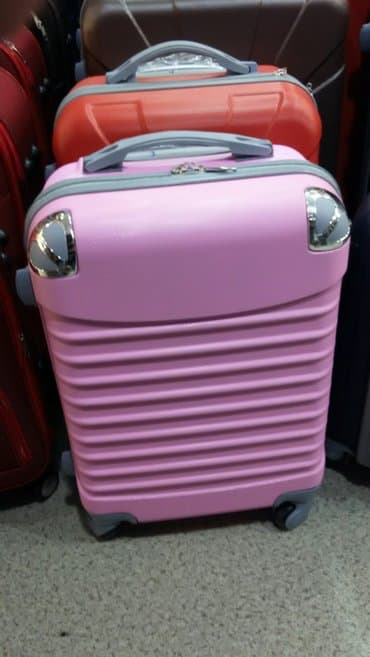 женские чемоданы из поликарбоната: Çamadan plastik.Cemodan plastikdi.Catdirma var.Чемодан осуществляется — 2