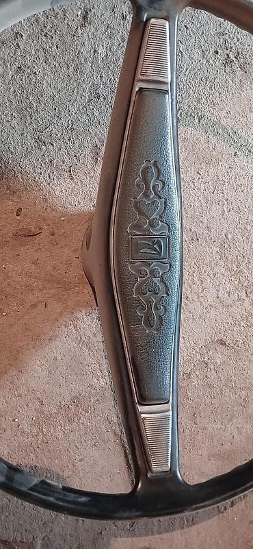 Məhsul: Klassik avtomobil sükan çarxı Təsvir: - İki şüalı dizayn