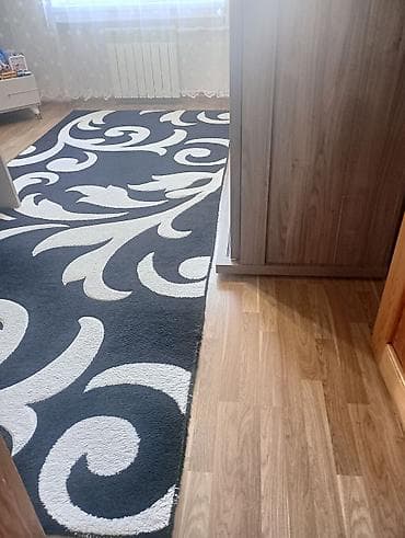 Qara-ağ naxışlı xalça

yaxsi vəziyyətdədir uzunu 3.50 eni 1.50