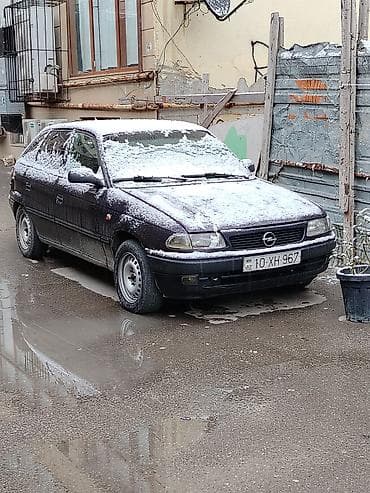 opel baqaj: Opel Astra F hatchback - Korpus: 5 qapılı hatchback, bənövşəyi rəng - — 8