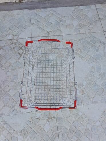 həsir səbət: Market səbəti qirmizi olan 18 azn demirli olan 20 azn — 4