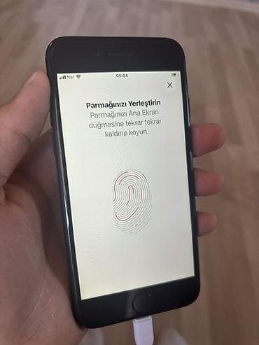IPhone SE 2020, Qara, Barmaq izi lalafo.az -da IPhone SE 2020, Qara, Barmaq izi