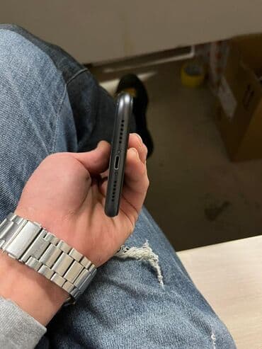 iphone 11 qiymeti ikinci el: IPhone 11, 128 GB, Qara, Simsiz şarj — 6