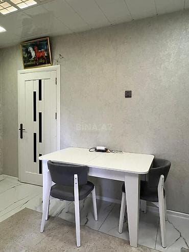 istolar: Mətbəx üçün, Açılmayan, Dördbucaq masa, 2 stul — 1