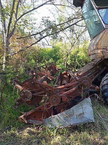 qazel mator: Taxıl biçən kombayn. Ehtiyat hissəsi kimi satılır. Matorundan başqa — 5