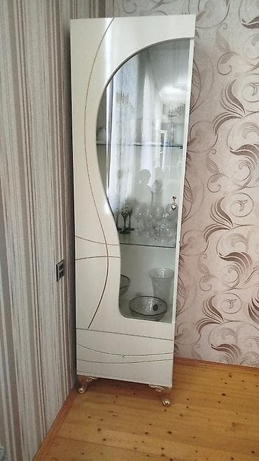 eboksit satilir: Bar 110 azn satilir‼️unvan xirdalan ugur teref (r.v) sekine — 1