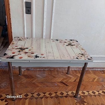 oturaca: Mətbəx stol-stulu. 3 il əvvəl alınıb. Amma istifadə olunmayıb. Köçlə — 1