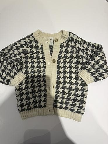 sumqayıtda kofta: H&M uşaq kardiqanı - Ölçü: EUR 80 (US/UK/CA 9-12 ay, CN 80/48, MX — 1