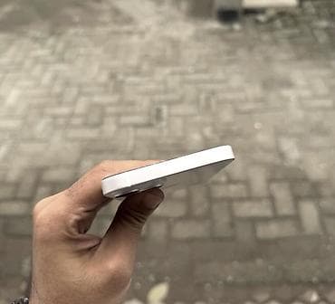 irşad 13: IPhone 13, 128 GB, Ağ, Zəmanət, Simsiz şarj, Face ID — 2
