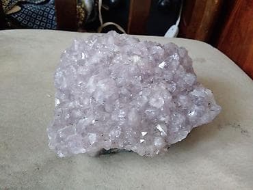 Ovçuluq və balıqçılıq: Камен аметист. 12×12×7 см. Цена 25 ман — 1