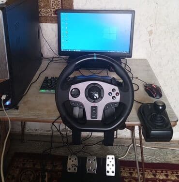 Masaüstü kompüterlər və iş stansiyaları: Masaüstü kompüter sistemi, monitor, klaviatura, siçan, yarış sükanı və — 1