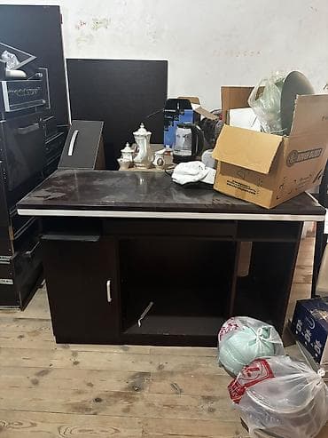 угловой офисный стол: Ofis mebel dəsti Tərkib: - Menecer stolu: L formalı, iş səthində — 7