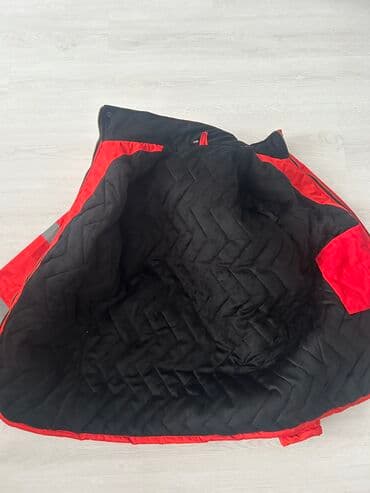 tek pencekler kisi ucun: İs kurtkası,L razmerdir.Yenidir. Metroya catdirilma 2azn — 3