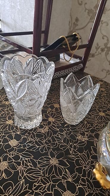 metbex divanları: Bagemalar dest 50 manat. tek bahema kanfet qabi 30 manat.xurustal vaz — 5