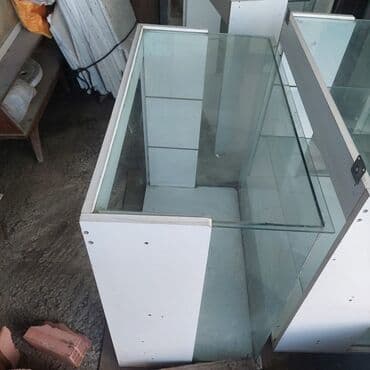rəf vitrinləri: Şüşəli dolab vitrini, İşlənmiş — 3
