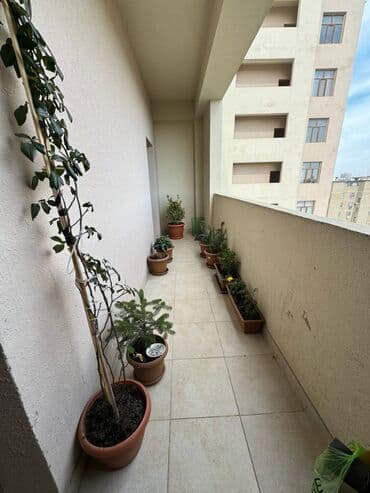 sumqayit 13 mkr: Bakıxanov qəs., 2 otaqlı, Yeni tikili, 76 kv. m — 13