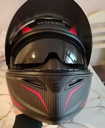 mitsubishi pajero 1996: Moto kaska – tam üzlü (full-face) sport üslubunda Xüsusiyyətlər: Çənə — 3