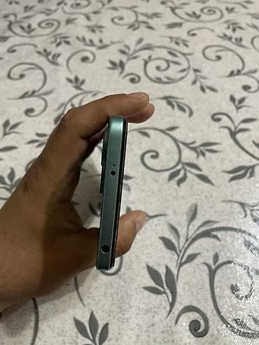 iwdenmiw telefonlar: 256 gb yaddas. Tək ekranı dəyişilmədi 35 manat xərci var. Başqa — 5