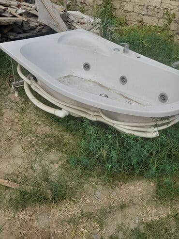 jakuzi: Hidromassajlı akril vanna - Ölçü: təxminən 170–180 sm uzunluq, 70–80 — 1