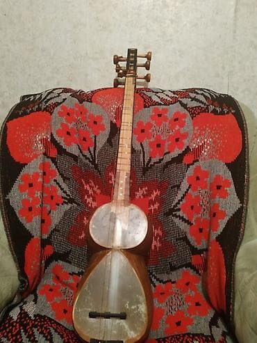 CD, DVD disklər və kassetlər: Bəzi simlər qırılıb ondan başqa problemi yoxdur. 
ən aşağı qiymətdir — 2