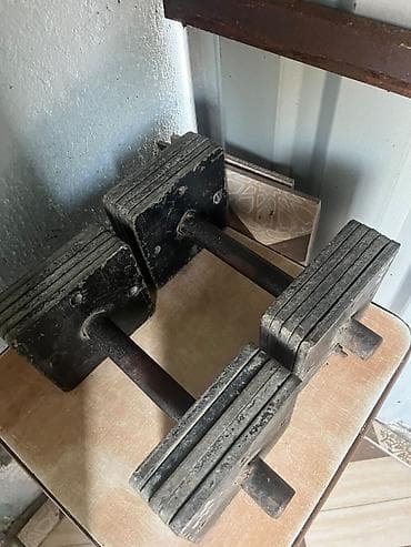 Metall dambbell dəsti - Material: Tamamilə metal konstruksiya