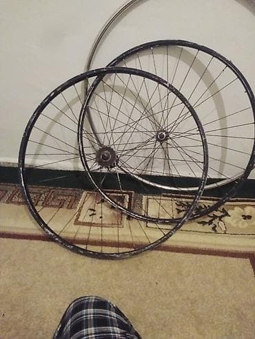 28 lik topları hazır vəziyyətə cütü 12 manat. 3 ədəd spisləri — 1