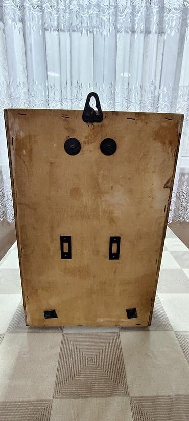 islenmis generator satisi: Divar saatları, Mexaniki, Mayatnik — 8