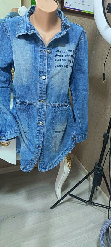 sifon koynekler: Zərif ziyafət geyimləri dəsti 1) Yaşıl maxi don - Dərin V-yaxa, ön — 6