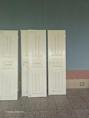 Ağ rəngli iç qapılar və pəncərə çərçivələri Məhsul təsviri: - Klassik