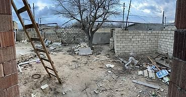 emlak alqi satqisi: Satılır: Tikintisi davam edən fərdi yaşayış evi - Layihə: 1 mərtəbə + — 10