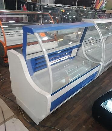 Soyuduculu vitrin – market, kafe, şirniyyat və ət/delikatess bölmələri