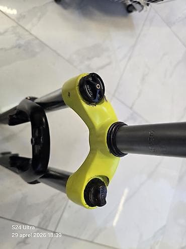 aksesuarlar: Velosiped üçün ön amortizator (fork) Əla Vəziyyətdədir👍 Ehtiyac — 3