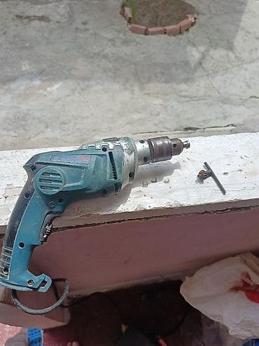 axsam novbesi isler: Direl işləkdir sadəcə arxaya geden knopkasi qırılıb
Direl — 2