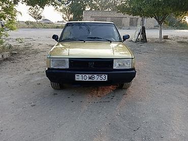 ij diski: Model: İJ Oda (sedan), qızılı rəng Kuzov: 4 qapı, arxa ötürücülü — 1