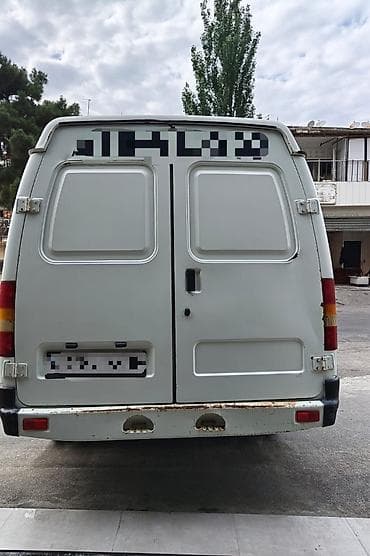 Yükdaşıma üçün praktik və geniş ağ rəngli furqon.Endirim istemeyin — 2