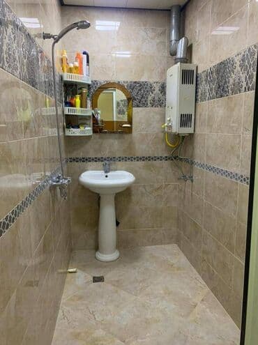 sumqayit 13 mkr: Bakı, 5 otaqlı, Köhnə tikili, 110 kv. m — 24